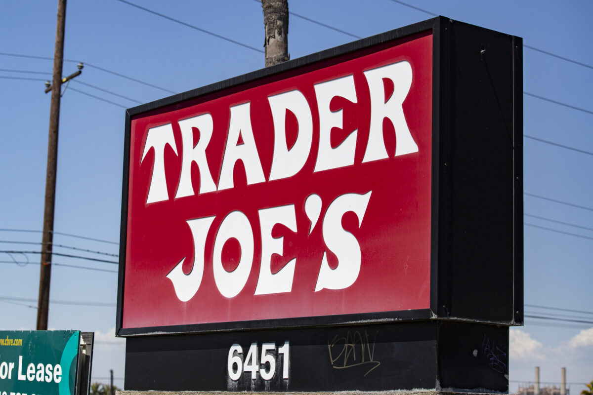 为何Trader Joe’s和UNIQLO的便宜包包受追捧