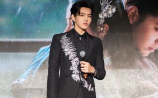 吴亦凡入狱3年 网传其母欲卖豪车换现金