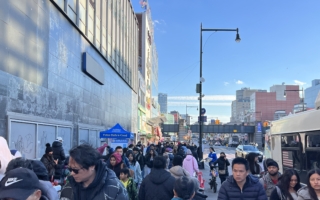 前仆后继 中国中产人士为何冒生命危险到美国