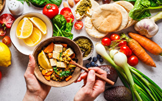 吃碱性食品改善酸性体质？ 营养师澄清迷思