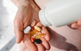 大型研究：每日服复合维生素增加死亡风险