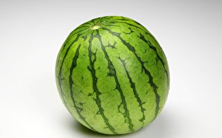 专家：还没切的西瓜放对地方 可保新鲜两周