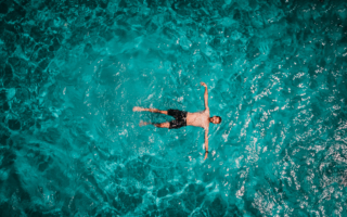 专家分享突然落水或水中遇险的求生之道