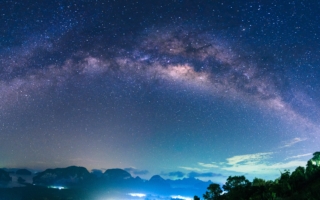 神来之笔豪气万千 李清照《渔家傲》展现的境界