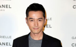 胡歌新剧名称引争议 相关话题冲上热搜榜首