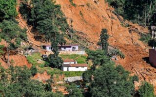 组图:尼泊尔暴雨成灾 死亡人数已升至231人