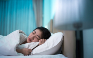 常见“睡眠”误解！ 比睡满8小时更重要的事