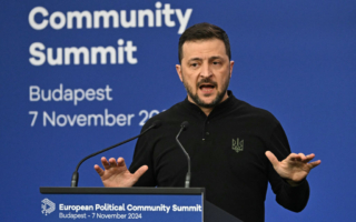 泽连斯基：强大军力与外交相辅才能实现和平