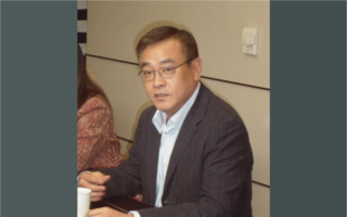 尔冬陞出席香港电影活动 避谈杜琪峯敏感言论