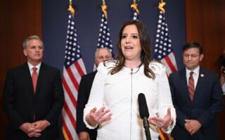 了解川普的驻联合国大使人选斯特凡尼克