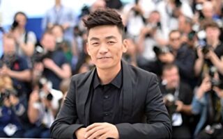 遭控诈骗1亿巨资登热搜 王宝强微博发文反击