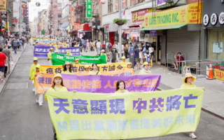 王友群:中共这艘破船正在“三退”大潮中沉没