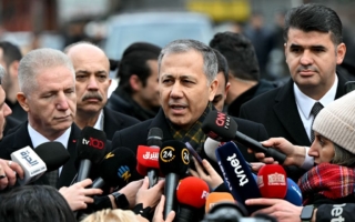 5.9级地震袭土耳其 建筑物受损 波及叙利亚