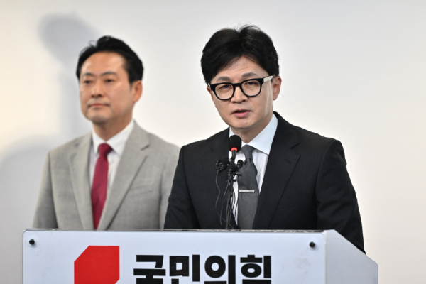 韩国执政党党魁支持暂停尹锡悦的总统职权