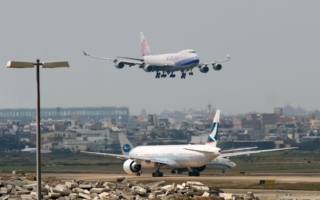 川普关税政策牵动供应链洗牌 业界关注海空运物流变局