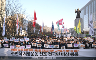 仅持续6小时的短命戒严 韩国发生了什么