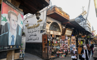 反抗军攻入叙利亚首都 阿萨德搭机逃离