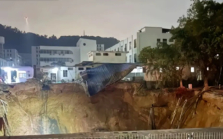深江铁路工地坍塌 商户:当天下午已有裂缝