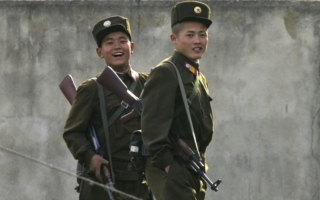 援乌韩国士兵劝援俄朝鲜“兄弟”投降