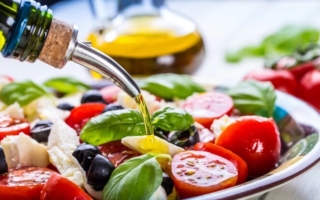 地中海饮食控血糖 可减缓大脑老化速度50%