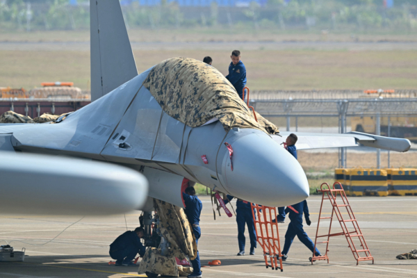 沈舟:中共未宣布的军演泄露低端攻台计划