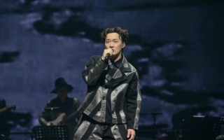 受王星事件影响 陈奕迅宣布取消曼谷站演出