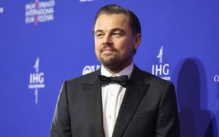 野火仍肆虐 李奥纳多搭私人飞机离开加州惹议