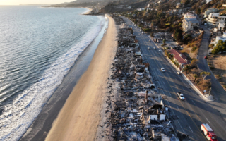 洛杉矶大火仍在烧 随机纵火嫌犯被捕被起诉