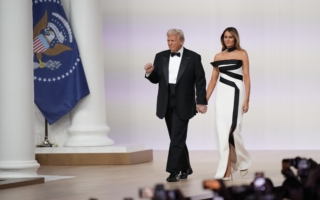 【更新】川普与梅拉尼娅为就职舞会开舞