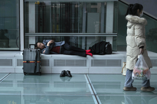 春运冷清 市场惨淡 中国经济低迷年味大减