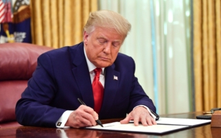 川普就职总统 “健怡可乐按钮”重返白宫