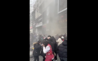 沈阳知名市场附近爆炸 威力强大 一片混乱