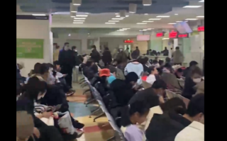 疫情蔓延 北京医院爆满 网民：比新冠还猛