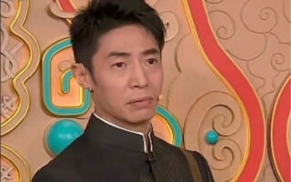 央视春晚主持人妆容大翻车 撒贝宁浓眉遭吐槽