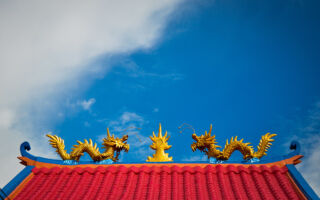 城隍爷神目审善恶丝毫不差 事过二三年处罚不爽！