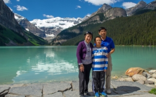 一位神韵艺术团小提琴家给父亲的家书