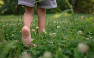 极简鞋或赤脚鞋有利于足部健康