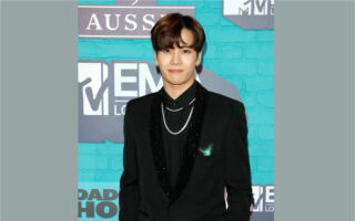 王嘉尔惊曝不再用经纪人 直言“人气是泡沫”