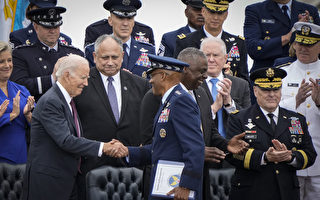 米利卸任 美军新参联会主席布朗接棒