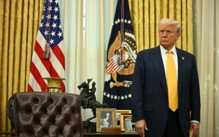 川普：预计乌克兰很快签署重要矿产协议