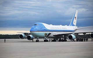 波音CEO赞马斯克天才 助解决空军一号交付难题