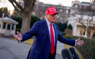 川普评白宫会晤：泽连斯基玩得太过了