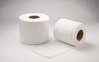 为何卷筒卫生纸要放进冰箱？ 教你这招密技