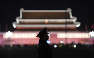 中共两会前 异议人士“被旅游”、监控与软禁