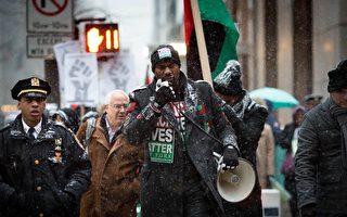 曾威胁暴动 黑命贵领袖批市长：纽约成“战区”