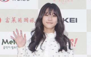 挚友曝金赛纶生前遭家暴 其母不知女儿结婚