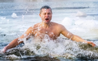 为了健康而受冻？科学如何看待冷水浸泡