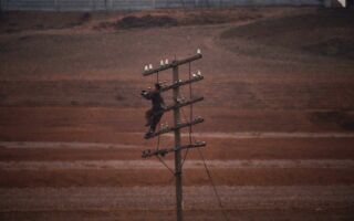 朝鲜政府吁拔电视机插头以省电 民众唱反调