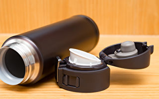 喝水的瓶子和杯子是细菌温床 你清洗对了吗