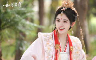 鞠婧祎主演新剧片场突发大火 众演员惊慌逃离